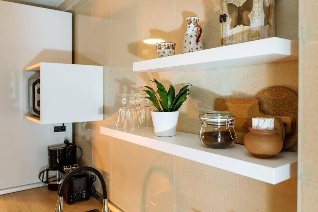 Studio With Private Terrace Next To Cismigiu بوخارست المظهر الخارجي الصورة