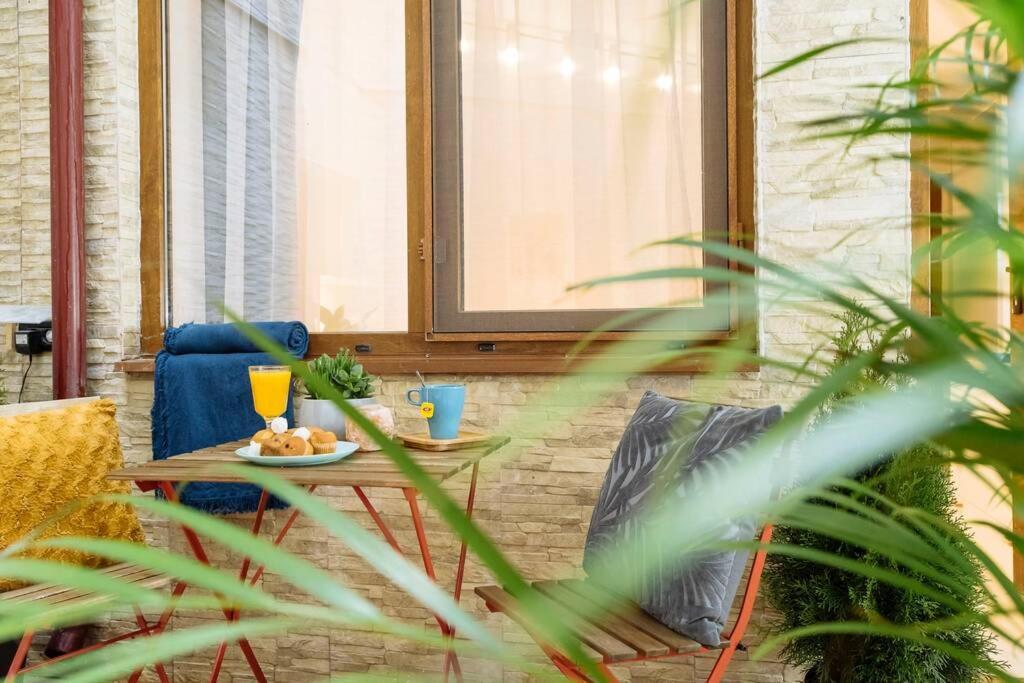 Studio With Private Terrace Next To Cismigiu بوخارست المظهر الخارجي الصورة